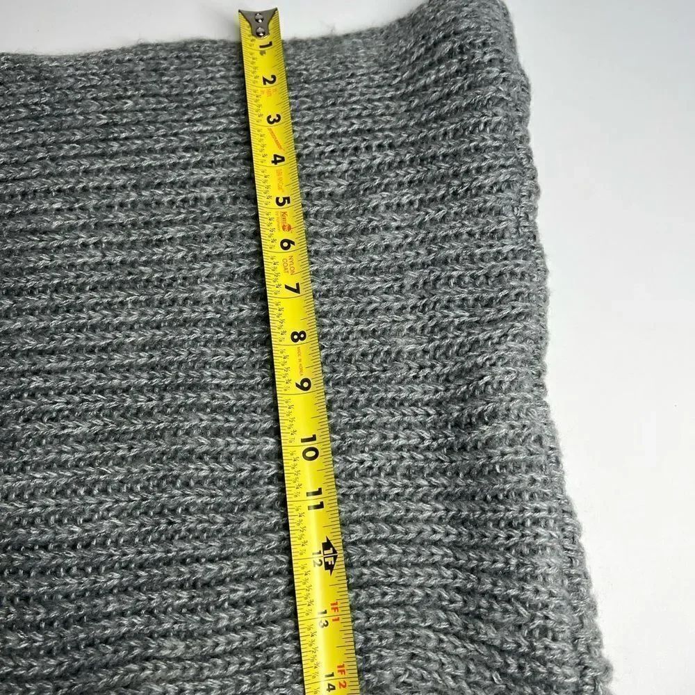Gray Infinity Shimmery Loop Scarf Knitted - Picture 8 of 8